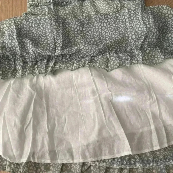 🆕 Sage Mini dress with crossed straps L🆕 - Picture 7 of 10